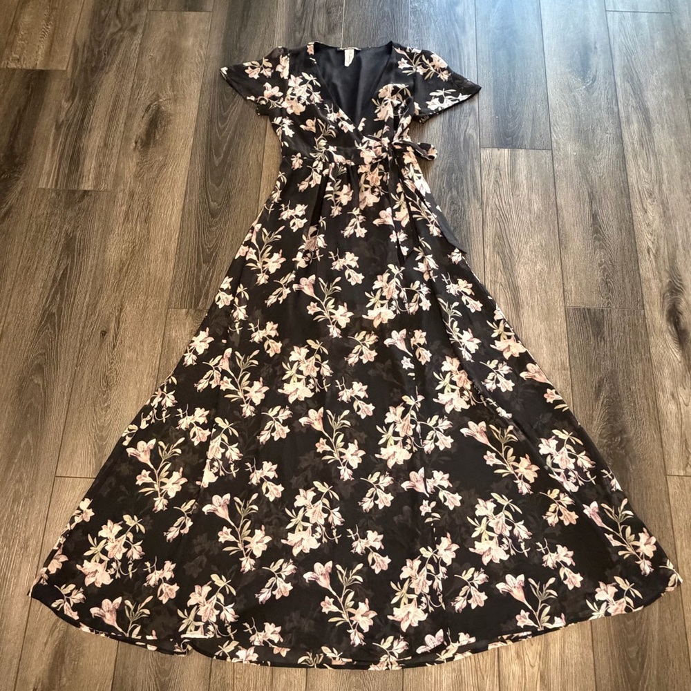 Ryan Michelle Floral Wrap Maxi Dress Black Pink Boho Chiffon Flutter Sleeve M - Picture 2 of 15